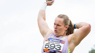 HENGELO - Jessica Schilder in actie op de finale kogelstoten, op de tweede en laatste dag van het NK atletiek indoor in het Fanny Blankers Koen Stadion. IRIS VAN DEN BROEK / ANP