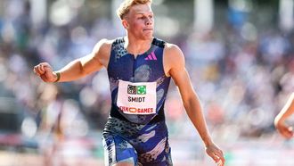 HENGELO - Nick Smidt in actie tijdens de 400 meter horden op de 42e editie van de FBK Games. ANP VINCENT JANNINK