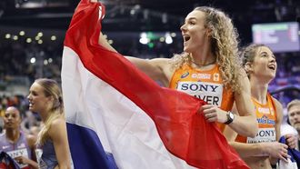 Netherlands' Lieke Klaver (C) celebrates after competing in the women's final 4x400 metres relay event during the World Athletics Indoor Championships Kujawy Pomorze 2026 in Torun, Poland on March 22, 2026. 
Wojtek RADWANSKI / AFP
