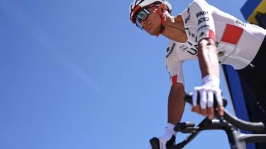 UAE Team Emirates XRG's Mexican rider Isaac Del Toro Romero awaits the start of the 7th stage of the Tour Auvergne-Rhone-Alpes cycling race (formerly known as the Criterium du Dauphine), 133,6km between La Bridoire and Grand Colombier in the French Alps on June 13, 2026. 
Anne-Christine POUJOULAT / AFP