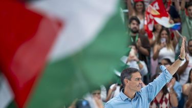 epa12376140 Spanish Prime Minister and Socialist Party's leader, Pedro Sanchez, attends a party's event in Malaga, southern Spain, 14 September 2025.  EPA/DANIEL PEREZ