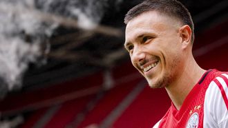 AMSTERDAM - Steven Berghuis tijdens de open dag van Ajax in de Johan Cruijff ArenA. De open dag staat in het teken van het voor alle Ajacieden dierbare rood en wit. ANP SEM VAN DER WAL