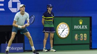 2023-09-05 08:00:56 The game clock reads 4:39 as Italy's Jannik Sinner waits for service from Germany's Alexander Zverev during the US Open tennis tournament men's singles round of 16 match at the USTA Billie Jean King National Tennis Center in New York City, early morning on September 5, 2023. 
COREY SIPKIN / AFP