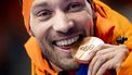 MILAAN - Kjeld Nuis tijdens de medailleceremonie van de 1500 meter bij het langebaanschaatsen in het Milano Speed Skating Stadium op de Olympische Winterspelen van Milaan. SEM VAN DER WAL / ANP