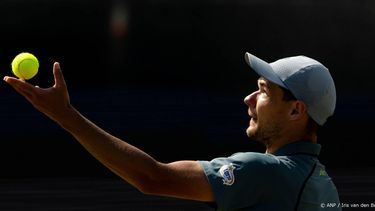 DEN BOSCH - Kamil Majchrzak (POL) tijdens de ATP-finale in het enkelspel tegen Alex de Minaur (AUS) op het Libéma Open 2026. Het gecombineerde ATP/WTA-toernooi wordt gehouden op het evenemententerrein van het voormalige autothemapark Autotron. IRIS VAN DEN BROEK / ANP