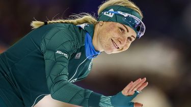 HEERENVEEN - Marijke Groenewoud reageert na de 3000 meter op de tweede dag van het World Cup kwalificatietoernooi schaatsen in Thialf. ANP VINCENT JANNINK