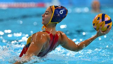 Spain's #06 Paula Crespi Barriga attempts a shot in the women's water polo gold medal match between Australia and Spain during the Paris 2024 Olympic Games at the Paris La Defense Arena in Paris on August 10, 2024. 
Andreas SOLARO / AFP