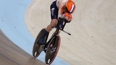 Netherland's Daniel Abraham Gebru takes part in the men's para-cycling C5 Individual Pursuit Final race during the UCI Cycling World Championships in Glasgow, Scotland on August 7, 2023 
Adrian DENNIS / AFP