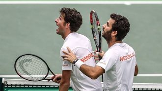 epa07338434 Robin Haase (L) and Jean-Julien Rojer (R) of the Netherlands discuss with referee in match against Lukas Rosol and Jiri Vesely of Czech Republic during the Davis Cup qualifier between Czech Repubic and the Netherlands in Ostrava, Czech Republic, 02 February 2019.  EPA/MARTIN DIVISEK