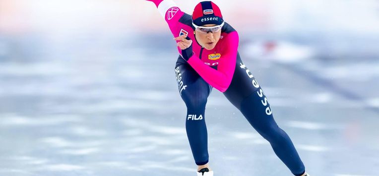 HEERENVEEN - Suzanne Schulting in actie op de 500 meter sprint tijdens de tweede en laatste dag van het NK Allround & Sprint. IRIS VAN DEN BROEK / ANP