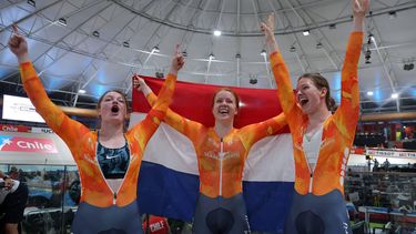 (L-R) Netherlands' #123 Steffie Van der Peet, #122 Hetty Van de Wouw and #121 Kimberly Kalee celebrate after winning the women's team sprint final at the 2025 UCI Track World Championships, in the Penalolen Velodrome in Santiago, on October 22, 2025. 
Javier TORRES / AFP