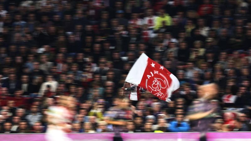 AMSTERDAM - Ajax supporters tijdens de Nederlandse eredivisie wedstrijd tussen Ajax Amsterdam en Go Ahead Eagles in de Johan Cruijff ArenA op 1 oktober 2022 in Amsterdam, Nederland. ANP VINCENT JANNINK