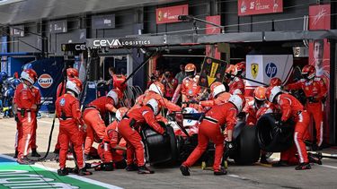 Ferrari's Monegasque driver Charles Leclerc stops in the pits during the Formula One British Grand Prix at the Silverstone motor racing circuit in Silverstone, central England, on July 5, 2026. 
PETER POWELL / POOL / AFP