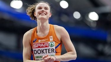 APELDOORN - Sofie Dokter tijdens het onderdeel hoogspringen van de vijfkamp op de vierde dag van het EK Indoor atletiek in Omnisport Apeldoorn. ANP ROBIN VAN LONKHUIJSEN