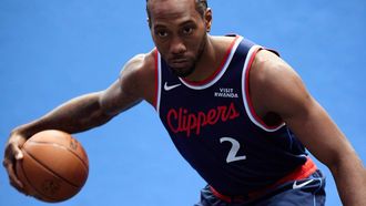epa12415655 Los Angeles Clippers forward Kawhi Leonard stands for a photo during the Los Angeles Clippers media day at Intuit Dome in Los Angeles, California, USA, 29 September 2025.  EPA/ALLISON DINNER SHUTTERSTOCK OUT