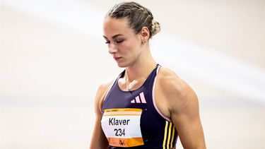 APELDOORN - Lieke Klaver in actie tijdens de series op de 400 meter tijdens de eerste dag van de Nederlandse kampioenschappen indooratletiek. ANP IRIS VAN DEN BROEK