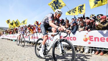 Dutch Mathieu van der Poel of Alpecin-Deceuninck competes in the men's race of the Tour of Flanders one day cycling race, 268,9km from Brugge to Oudenaarde, on April 6, 2025. 
DAVID PINTENS / Belga / AFP