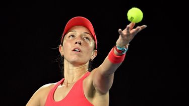 epa11830748 Jessica Pegula of USA in action during the Women's Singles round 3 match against Olga Danilovic of Serbia at the Australian Open Grand Slam tennis tournament in Melbourne, Australia, 17 January 2025.  EPA/JAMES ROSS  AUSTRALIA AND NEW ZEALAND OUT