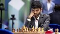 WIJK AAN ZEE - Dommaraju Gukesh (India) speelt tegen Anish Giri (Nederland) zijn eerste schaakronde, op de eerste dag van het schaaktoernooi Tata Steel Chess. Gukesh is de huidige wereldkampioen en met zijn 18 jaar de jongste ooit. ANP FRANK VAN BEEK