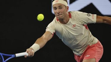 epa11825602 Casper Ruud of Norway in action during the Men's round 2 match against Jakub Mensik of Czech Republic at the Australian Open tennis tournament in Melbourne, Australia, 15 January 2025.  EPA/ROLEX DELA PENA