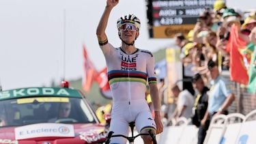 epa12243264 Slovenian rider Tadej Pogacar of UAE Team Emirates celebrates winning the 12th stage of the Tour de France cycling race over 180.6km from Auch to Hautacam, France, 17 July 2025.  EPA/CHRISTOPHE PETIT TESSON