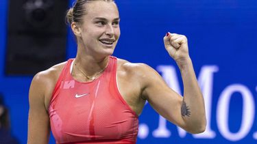 2023-09-05 02:37:01 Belarus's Aryna Sabalenka celebrates her win against Russia's Daria Kasatkina during the US Open tennis tournament women's singles round of 16 match at the USTA Billie Jean King National Tennis Center in New York City, on September 4, 2023. 
COREY SIPKIN / AFP
