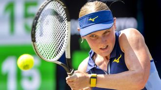 DEN BOSCH - Suzan Lamens (NED) in haar partij tegen Elisabetta Cocciaretto (ITA)  tijdens de kwartfinale van het Libema Open. Het tennistoernooi vindt plaats in in het Autotron van Rosmalen. ANP SANDER KONING