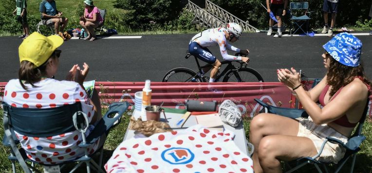 Team TotalEnergies' French rider Matteo Vercher cycles during the 13th stage of the 112th edition of the Tour de France cycling race, 10.9 km individual time trial between Loudenvielle and Peyragudes, in the Pyrenees mountains of southwestern France, on July 18, 2025. 
Marco BERTORELLO / AFP