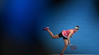 epa11837674 Elena Rybakina of Kazakhstan in action during a round 4 match against Madison Keys of USA for the Australian Open at Melbourne Park in Melbourne, Australia, 20 January 2025.  EPA/LUKAS COCH AUSTRALIA AND NEW ZEALAND OUT
