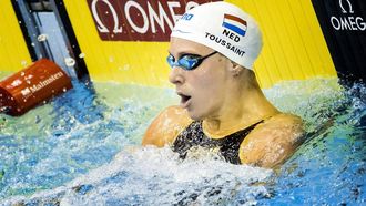FUKUOKA - Kira Toussaint na afloop van de halve finale 100 rug vrouwen tijdens het WK Zwemmen in Japan. ANP KOEN VAN WEEL