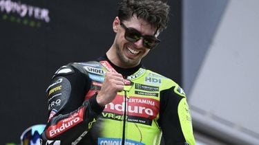 Team Pertamina Enduro VR46 Racing Team's Fabio Di Giannantonio celebrates on the podium after winning the 2026 Catalunya Moto GP Grand Prix at the Catalunya racetrack in Montmelo, near Barcelona, on May 17, 2026. 
JOSE JORDAN / AFP