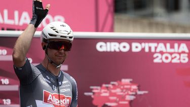 Alpecin's Australian rider Kaden Alexander Groves during the 5th stage of the 108th Giro d'Italia cycling race 151kms from Ceglie Messapica to Matera on May 14, 2025. 
Luca Bettini / AFP