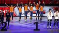 DORDRECHT - (l-r) Jens van ’t Wout (NED), Michelle Velzeboer (NED), Melle van ’t Wout (NED), Xandra Velzeboer (NED), Teun Boer (NED), Selma Poutsma (NED) tijdens de finale van de mixed relay op dag 4 van de vierde ISU World Tour-wedstrijd shorttrack van dit seizoen. De wedstrijd is het kwalificatietoernooi voor de Olympische Spelen. ANP IRIS VAN DEN BROEK