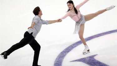 epa11860445 Daria Danilova and Michel Tsiba of the Netherlands perform in the Pairs' Short Program at the ISU Figure Skating European Championships 2025 in Tallinn, Estonia, 29 January 2025.  EPA/TOMS KALNINS