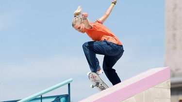 Netherlands' Roos Zwetsloot competes in the women's street skateboarding prelims during the Paris 2024 Olympic Games at La Concorde in Paris on July 28, 2024. 
Odd ANDERSEN / AFP