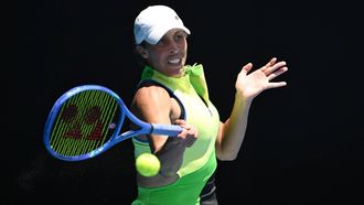 epa12662787 Madison Keys of USA returns the ball to Oleksandra Oliynykova of Ukraine during their Women's Singles first round match on day 3 of the Australian Open tennis tournament at Rod Laver Arena in Melbourne, Australia, 20 January 2026.  EPA/LUKAS COCH AUSTRALIA AND NEW ZEALAND OUT