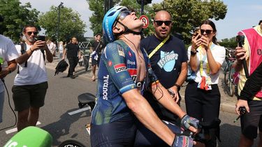 epa13102985 Belgian cyclist Tim Merlier of Soudal Quick-Step reacts in the finish area after winning Stage 7 of the Tour de France, a 175.1 km route from Hagetmau to Bordeaux, France, 10 July 2026.  EPA/GONZALO FUENTES / POOL