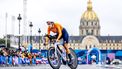 PARIJS - Ellen van Dijk tijdens de tijdrit wielrennen vrouwen op de Olympische Spelen in de Franse hoofdstad. ANP ROBIN VAN LONKHUIJSEN