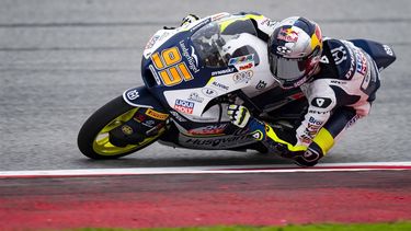 epa11722374 Intact GP rider Collin Veijer of Netherlands in action during a Moto3 free practice session for the Motorcycling Solidarity Grand Prix of Barcelona, in Barcelona, Spain, 15 November 2024. The Motorcycling Solidarity Grand Prix of Barcelona is held at the Circuit de Barcelona-Catalunya racetrack on 17 November 2024 replacing the Grand Prix of Valencia season ender.  EPA/Siu Wu