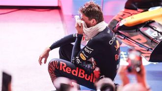 2023-10-08 21:38:38 epa10908214 Dutch Formula One driver Max Verstappen of Red Bull Racing celebrates winning the Formula 1 Qatar Grand Prix in Lusail, Qatar, 08 October 2023.  EPA/ALI HAIDER