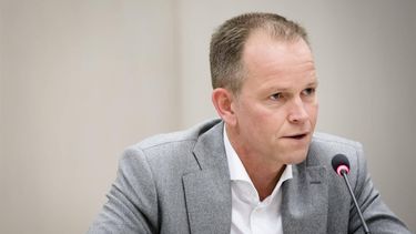 DEN HAAG - Richard Plugge (directeur en eigenaar van Team LottoNL-Jumbo) tijdens de hoorzitting in de Tweede Kamer over het dopingbeleid. ANP BART MAAT