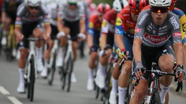 epa12217679 Belgian rider Jasper Philipsen of Alpecin - Deceuninck team in action during the 1st stage of the Tour de France cycling race over 184.9km in Lille Metropole, France, 05 July 2025.  EPA/CHRISTOPHE PETIT TESSON