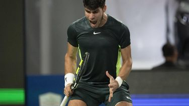 2023-10-09 21:54:26 epa10909523 Carlos Alcaraz of Spain celebrates after winning his match against Daniel Evans of Great Britain at the Shanghai Masters tennis tournament, Shanghai, China, 09 October 2023.  EPA/ANDRES MARTINEZ CASARES