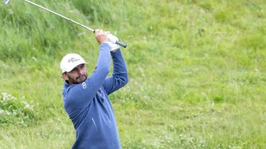 BADHOEVEDORP - Joost Luiten in actie op de slotdag van het KLM Open golftoernooi bij golfclub The International. SANDER KONING / ANP