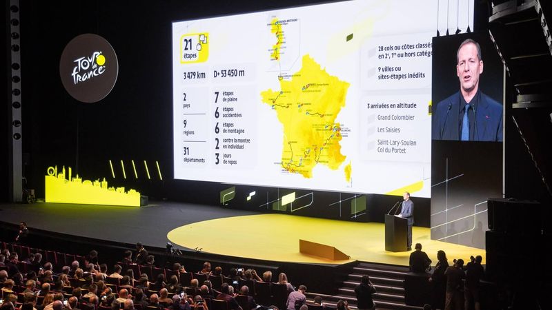 epa13322123 Tour de France general director Christian Prudhomme unveils the map of the stages during the presentation of the Tour de France 2027 cycling race in Paris, France, 22 October 2026.  EPA/CHRISTOPHE PETIT TESSON