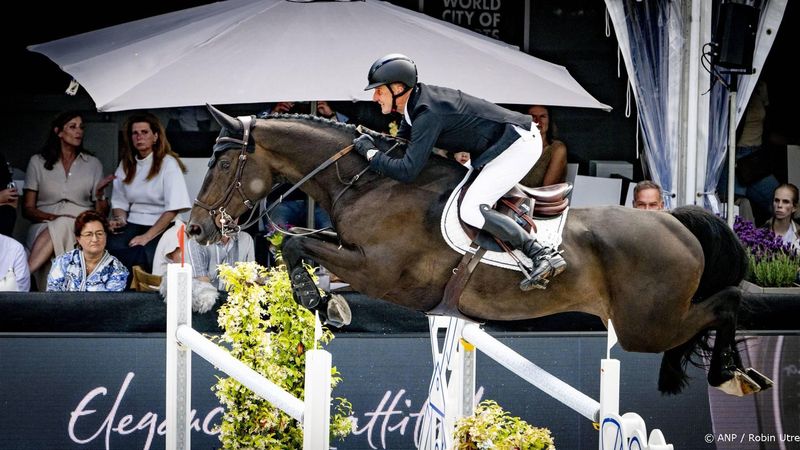 ROTTERDAM - Michael Greeve in actie tijdens de grote prijs op Denver tijdens CHIO Rotterdam. Het hippische evenement vindt voor de 75ste keer plaats in het Kralingse Bos in Rotterdam. ANP ROBIN UTRECHT