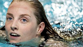 2023-04-09 17:56:35 EINDHOVEN - Marrit Steenbergen in actie op de 50 meter vrije slag tijdens de slotdag van de Eindhoven Qualification Meet. Nederlandse topzwemmers kunnen hier limieten zwemmen voor de komende WKs en de Olympische Spelen van 2024. ANP KOEN VAN WEEL