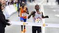 ROTTERDAM - Bashir Abdi uit Belgie wint de marathon van Rotterdam op 16 april 2023 in Rotterdam, Nederland. ANP SEM VAN DER WAL