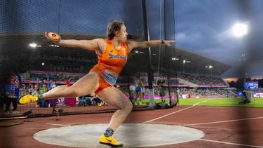 BIRMINGHAM -  Jorinde van Klinken in actie in de finale discuswerpen op de vijfde dag van de EK atletiek. IRIS VAN DEN BROEK / ANP