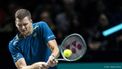 ROTTERDAM - Hubert Hurkacz van Polen in actie tegen Jiri Lehecka van Tsjechie tijdens de tweede dag van het tennistoernooi ABN AMRO Open in Ahoy. ANP SANDER KONING